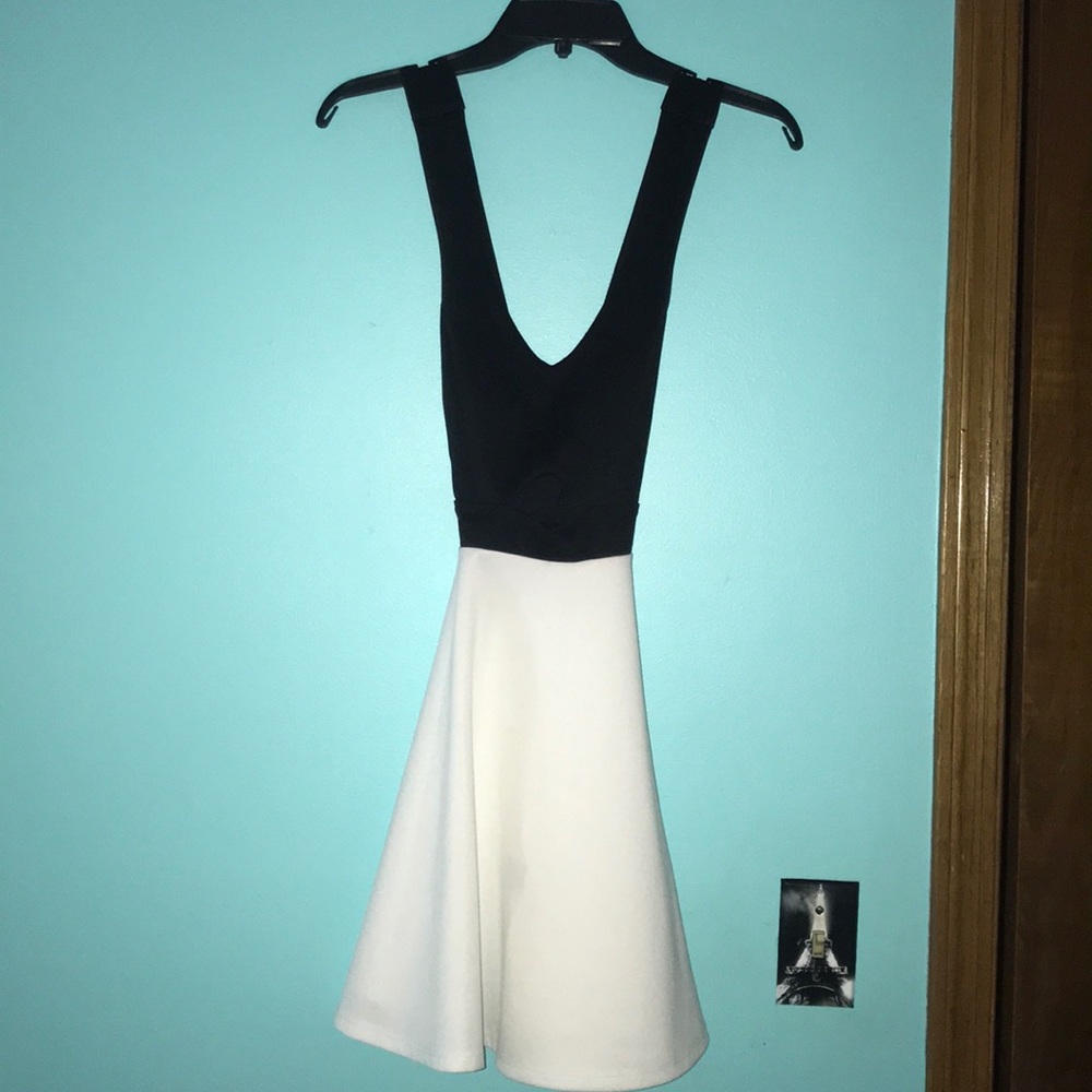 New Black and white shirt cut dress